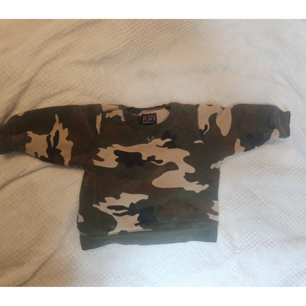The Children's Place Camouflage Crewneck (size: 18 mo.)‎